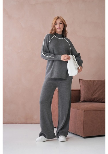 Kadın Dik Yaka Yarım Pat Fermuar Yırtmaçlı Kazak Pantolon İkili Triko Takım Gri