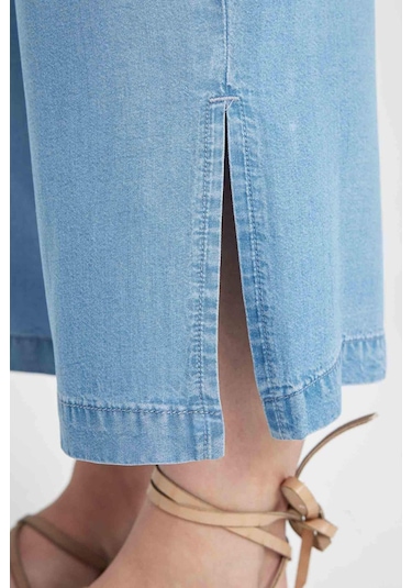 Defacto Culotte Yüksek Bel Kısa Geniş Paça Yırtmaçlı Jean Pantolon B5200AX24SMNM28 Mavi