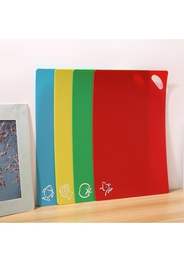 Yeşil Kaymaz Bpa İçermeyen Kesme Tahtası Esnek Katlanabilir Kesme Mat Asılı Delik Tasarımı Et Sebze İnce Doğrama Tahtası