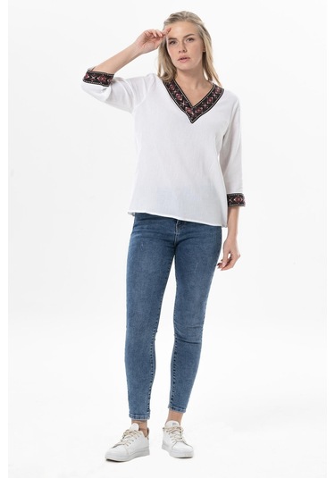 Truvakar Kol V Yaka Nakışlı Talya Şile Bezi Yazlık Bluz Beyaz Byz-beyaz Beyaz