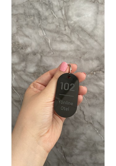 Siyah Parlak Kişiselleştirilebilir Otel Bungalov Apart Anahtarlık