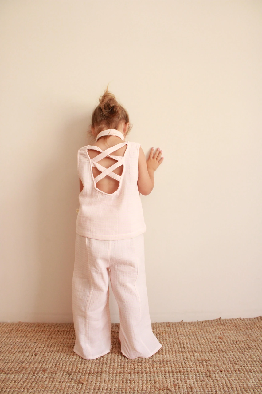 Fularlı Pembe Çizgili Çapraz Şerit Detaylı Müslin Takım Pembe