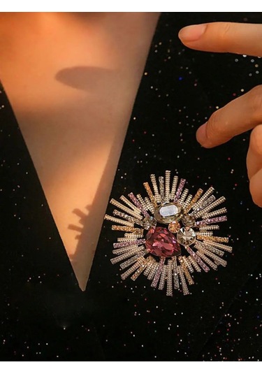 Beautiful Detail Büyük Broş Takı 156713100 Altın Rengi