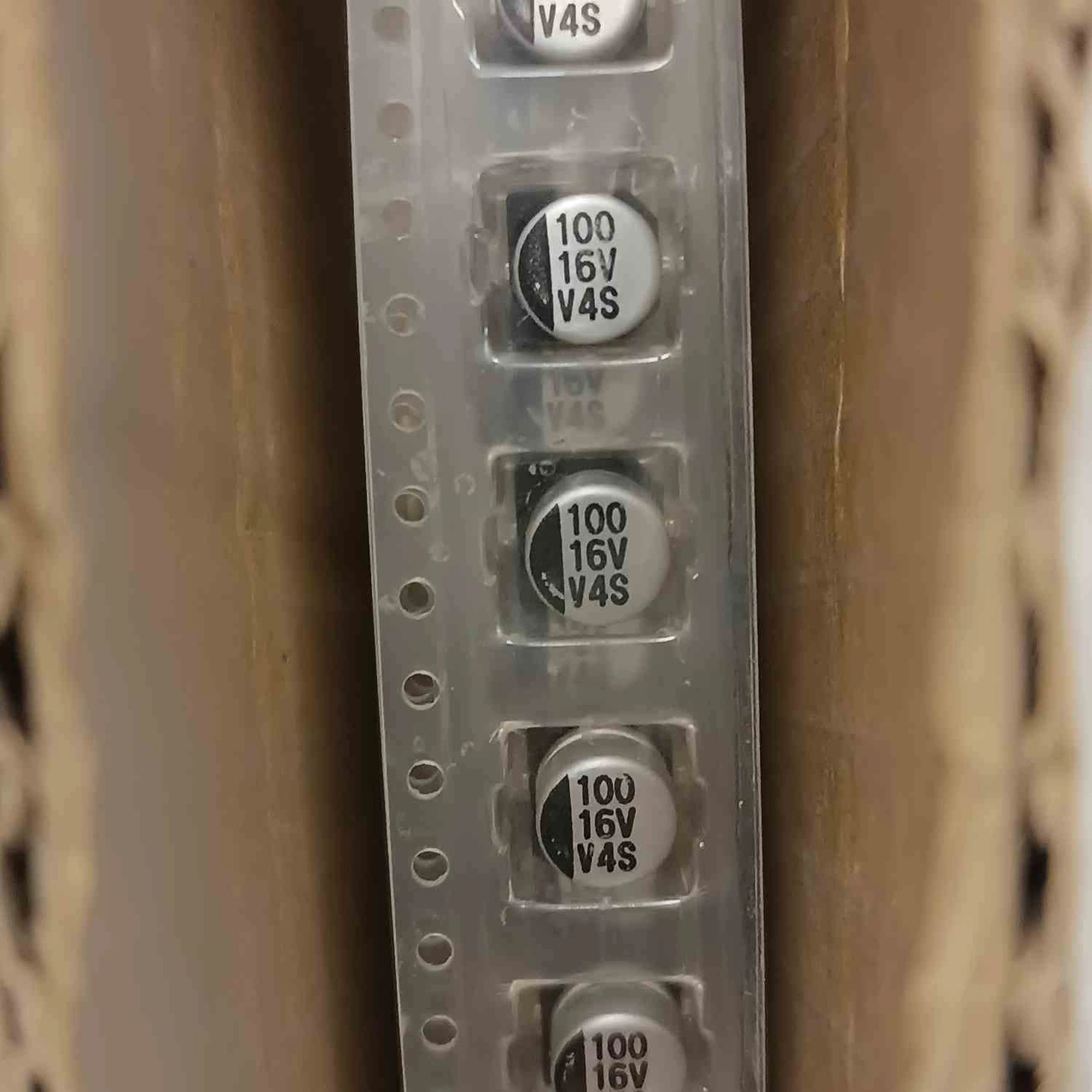 100mf 16v 6x5 Smd Kondansatör 50 Adet