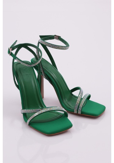 Dgn 2026 Kadin Silver Taşli Bilekten Kemer Bağlamali Topuklu Sandalet 2026-2219-R12562 Yeşil Dgn 2026 Kadin Silver Taşli Bilekten Kemer Bağlamali Topuklu Sandalet 2026-2219-R12562 Yeşil
