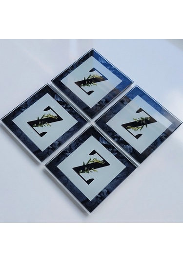 Decorita Cam Bardak Altlığı Z Harfli Tasarım 4'lü Takım 10 x 10 CM Çok Renkli