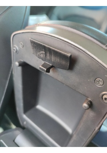 Hyundai İx35 Kol Dayama Kapağı Kilit Klipsi Parçası -