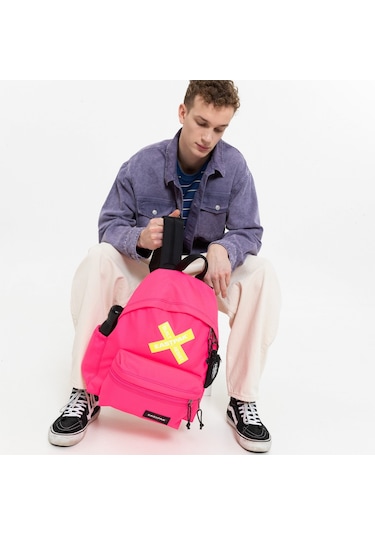 Eastpak hotsell neon words