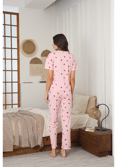 Kadın Yazlık Kısa Kol Penye Süprem Kumaş Pijama Takımı Pembe Çilekli