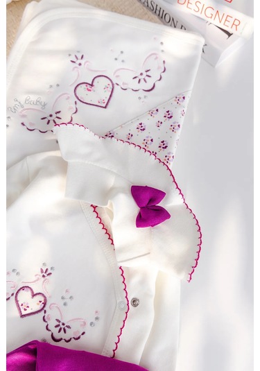 Kalp İşlemeli 100% Pamuk 10'lu Kız Bebek Hastane Çıkışı Bebek Set
