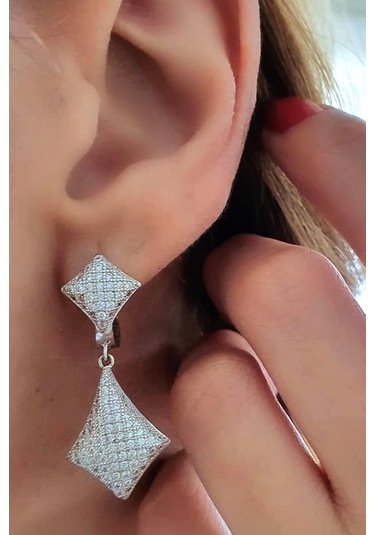 Pırlanta Işıltısında Zirkon Taşlı Gümüş Lüks Şık Küpe