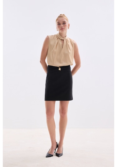 Sateen Bel Aksesuarlı Mini Etek - Siyah-136789 Siyah