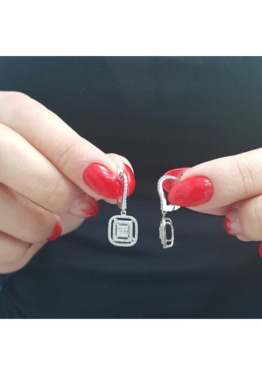 Lova 0,59 Karat Baget Pırlanta Küpe - 3030051