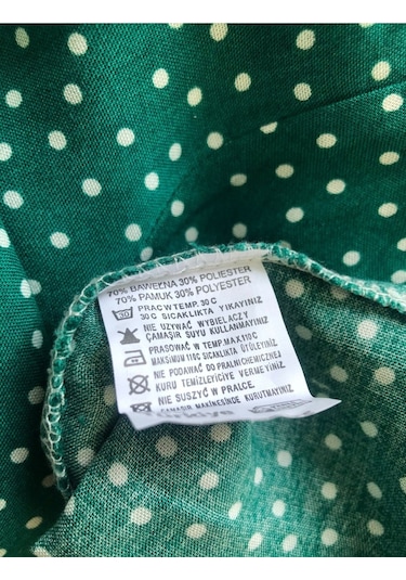 Kadın Puantiyeli Yeşil Renk Viskon Kumaş Ön Düğmeli Ayarlanabilir Kuşaklı Tesettür Elbise Yeşil