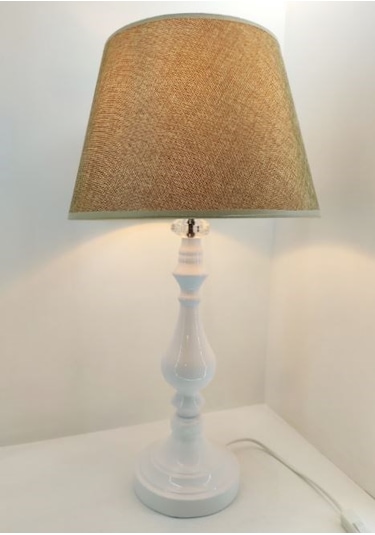 Beyaz Metal Yüksek Ayaklı Kahverengi Kumaş Şapkalı Abajur Kahverengi