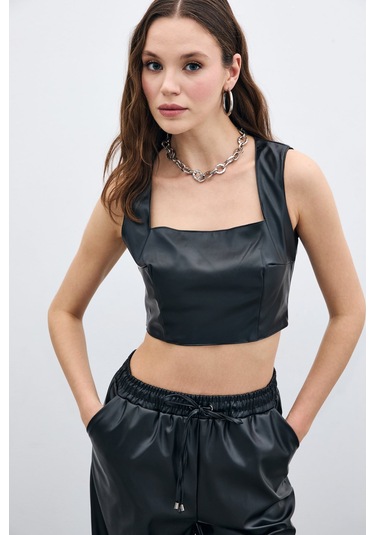 Kare Yaka Deri Crop - Siyah-135667 Siyah
