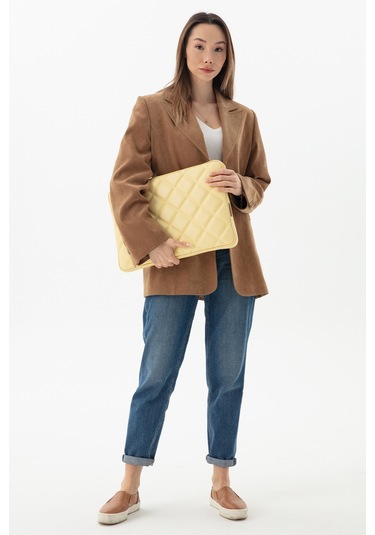 Kapitone Laptop Kılıfı 15.6 & 16 İnç Sarı