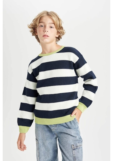 DeFacto Erkek Çocuk Bisiklet Yaka Çizgili Triko Kazak C3117A824WNER233 DeFacto Erkek Çocuk Bisiklet Yaka Çizgili Triko Kazak C3117A824WNER233