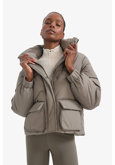 Defacto Defactofit Su İtici Oversize Fit Geniş Kalıp Dik Yaka Fermuarlı Çıtçıtlı Cepli Şişme Mont E9266ax25wnkh464 Haki-kh464 Defacto Defactofit Su İtici Oversize Fit Geniş Kalıp Dik Yaka Fermuarlı Çıtçıtlı Cepli Şişme Mont E9266ax25wnkh464 Haki-kh464