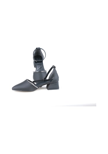 Ayakkabımood 3.5 Cm Siyah Saten Karnıyarık Topuklu Kadın Ayakkabı Siyah
