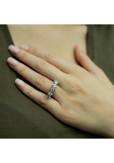 Lova E Renk 1,50 Karat Pırlanta Beştaş Yüzük - HRD Sertifikalı - 1050225