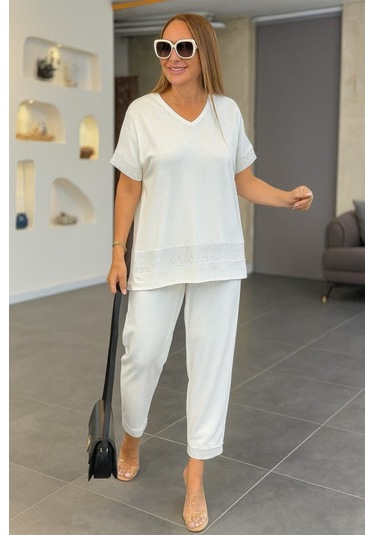 Soonaksesuar Kadın Kısa Kollu V Yakalı Pul Payetli Viskon Iki Iplik Bluz Ve Pantolon Ikili Takım Beyaz