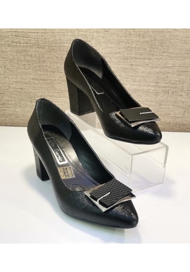 De Scarıo 630 Kadın Tokalı Sivri Burun Kalın Topuklu Ayakkabı Siyah