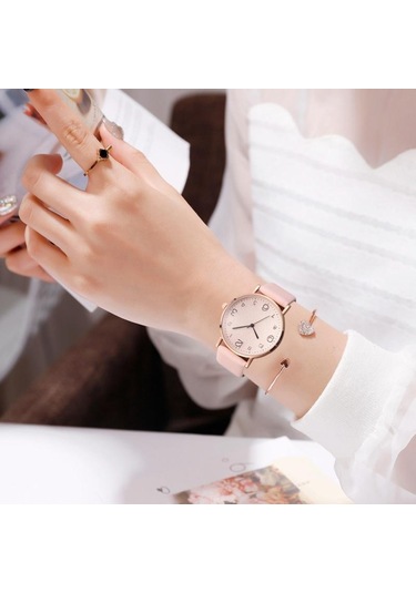 Pembe Lüks Kadın Bilezik Saatler Seti Bayanlar Basit Taklidi Bilezik Izle Moda Zarif Deri Kayış Kuvars Kol Saati Doğum Günü Hediyesi Kadınlar İçin