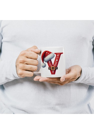 V Harfi Yılbaşı Temalı Bardak 330 Ml Harfli Kişiye Özel Hediye - Yeniyıl / Noel Şapka Tasarım Beyaz