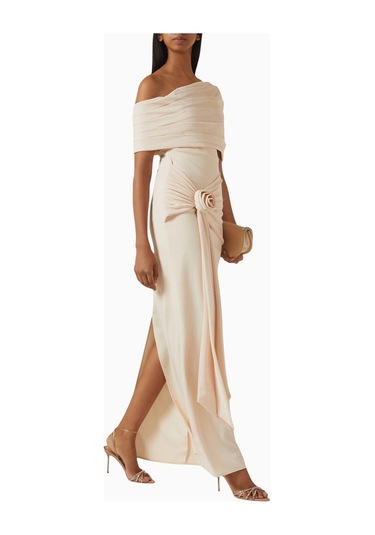 Ac By Aanchal Chanda Off - Shoulder Rose Drape Gül Drapeli Omuz Dekolteli Uzun Kadın Elbise Bej