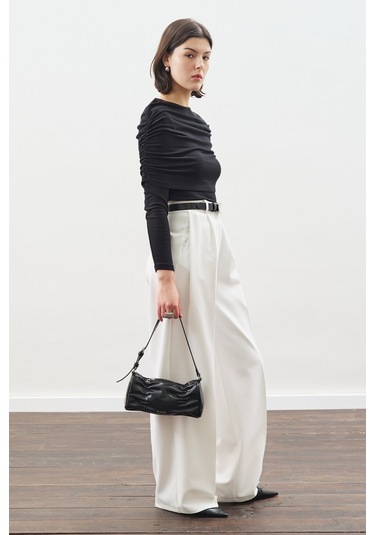 Büzgü Detaylı Bluz Siyah Siyah