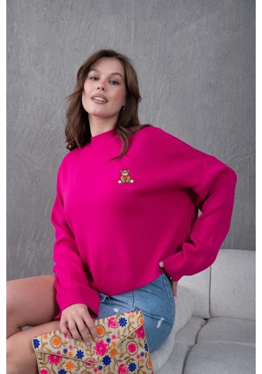 Kadın Dik Yaka Oversize Nakışlı Triko Kazak Fuşya