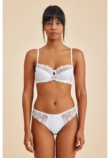 Paris Ekru Balenli Dantelli Dolgusuz Toparlayıcı Balkonet Sütyen ekru