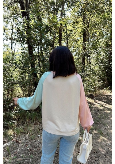 WeShaya Kadın Bej Uzun Balon Kol, Yuvarlak Yaka, Kolları Double Color Block Basic Sweatshirt Bluz Bej