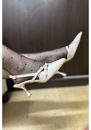 Günlük Kadın Sivri Burun Ayarlanabilir Kemer Detaylı 922-64 001