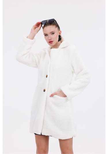 Düğmeli Cepli Kadın Peluş Kaban Beyaz