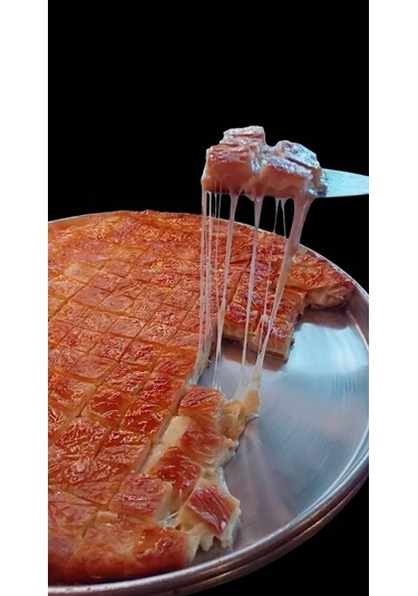 Uğur Usta Tereyağlı Su Böreği Kaşar Peynirli 1 KG
