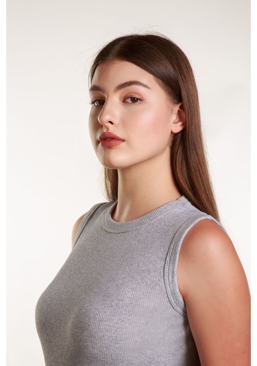 Kadın Gri Fitilli Likralı Sıfır Kol Bisiklet Yaka Örme Atlet Tshirt Bluz Gri