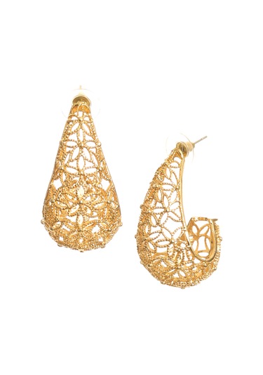 Labalaba Kadın Telkari Görünümlü Çiçek Motifli Çivili Model Damla Formlu Küpe - Altın Altın