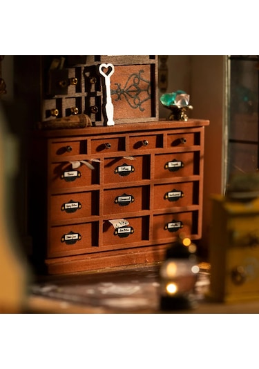 Rolife Kiki's Magic Emporium - Kendin Yap Minyatür Maket