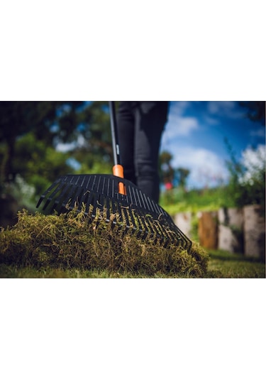 Fiskars 135026-1003464 Solid Medium Orta Yaprak Tırmığı 414 Mm