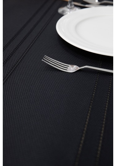 Neva Leke Tutmaz Masa Örtüsü 160x220 - Siyah Siyah