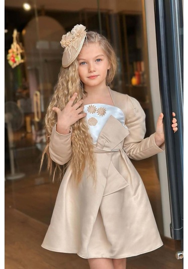 Riccotarz Kız Çocuk Kare Yaka Göğsü Pano Çiçek Asimetrik Kesim Krem Elbise Krem