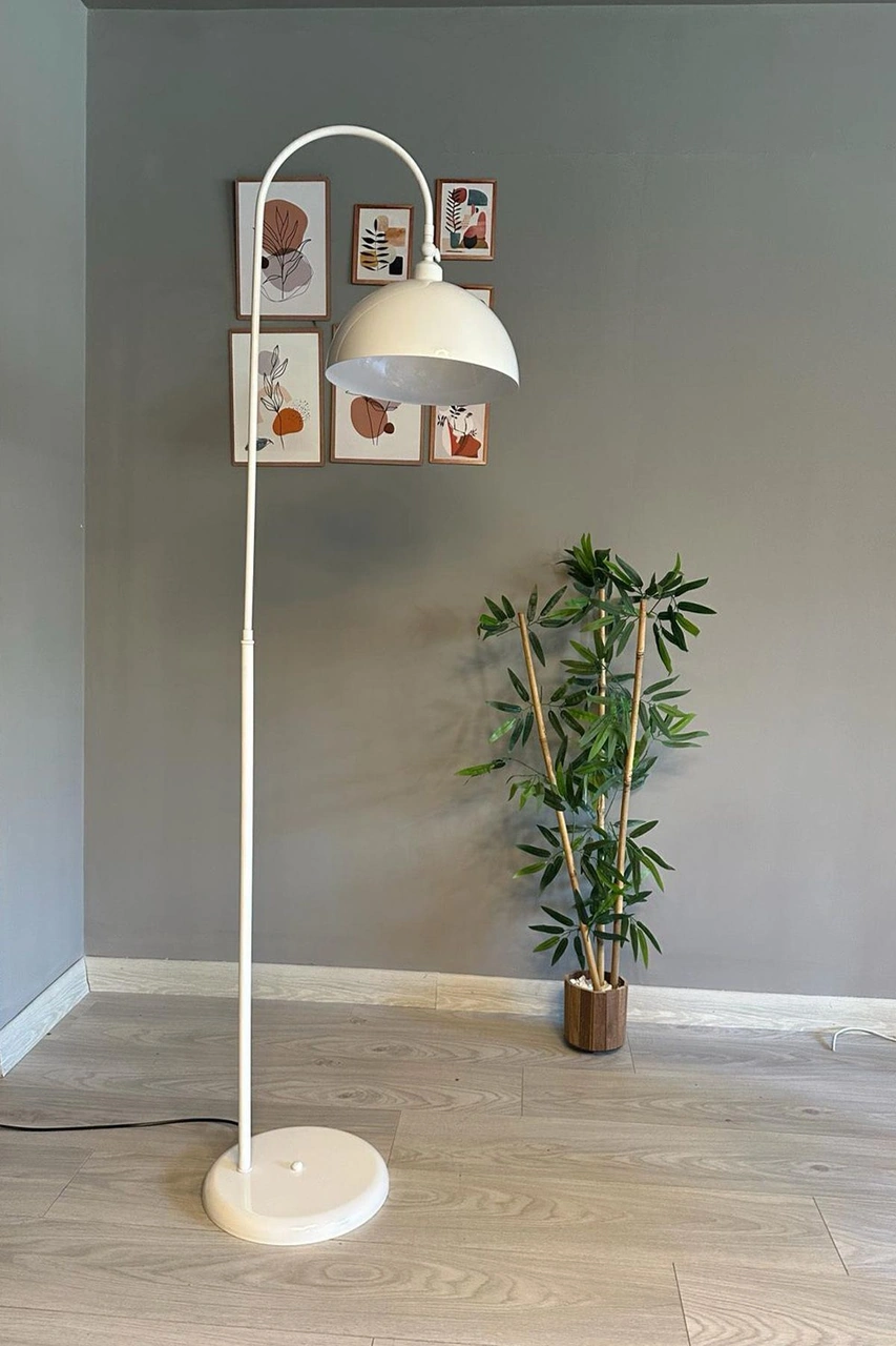 Beyaz Lambader Hareketli Başlık Modern Dekoratif Metal Oturma Odası Çalışma Odası Zemin Lambası Beyaz