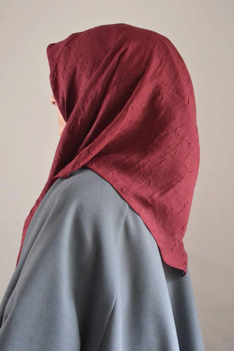 Bambu Kraş Eşarp 100x100 Cm Terletmez, Tok Ve Dik Duran, Dört Mevsim Kullanıma Uygun Bordo