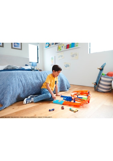 Mattel Hot Wheels İkili Yarış ve Akrobasi Pisti HTK17