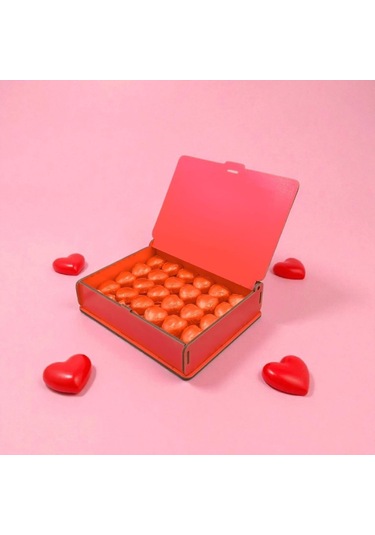 50 Adet Kalp Şeklinde Çikolatalı Kırmızı Ahşap Hediye Kutusu Sevgi Dolu Tatlar