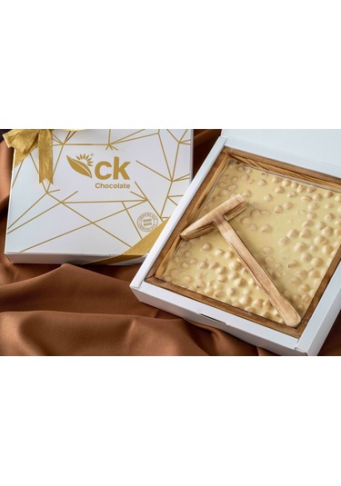 Fildişi Fındıklı Beyoğlu Çikolata Çekiçli Ahşap Kutu 500 G