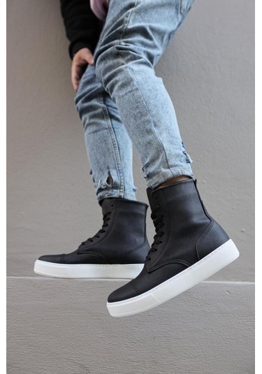 Spor Bot 022 Siyah Beyaz Taban Renklı