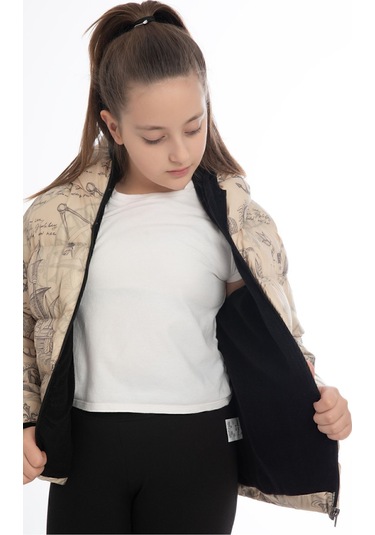 Kız Çocuk Bej Pusula Desen İçi Polar Su Ve Rüzgar Geçirmez Kapüşonlu Cepli Şişme Kışlık Mont Bej